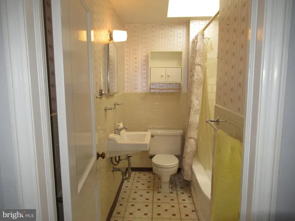 $185,000 | 654 Beech Avenue, Glenolden, PA 19036