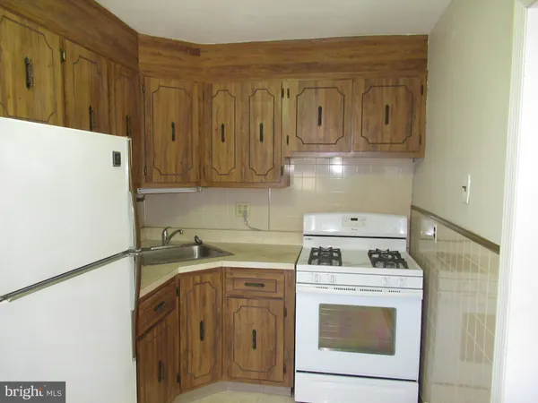 $185,000 | 654 Beech Avenue, Glenolden, PA 19036