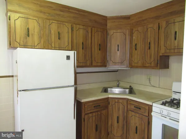 $185,000 | 654 Beech Avenue, Glenolden, PA 19036