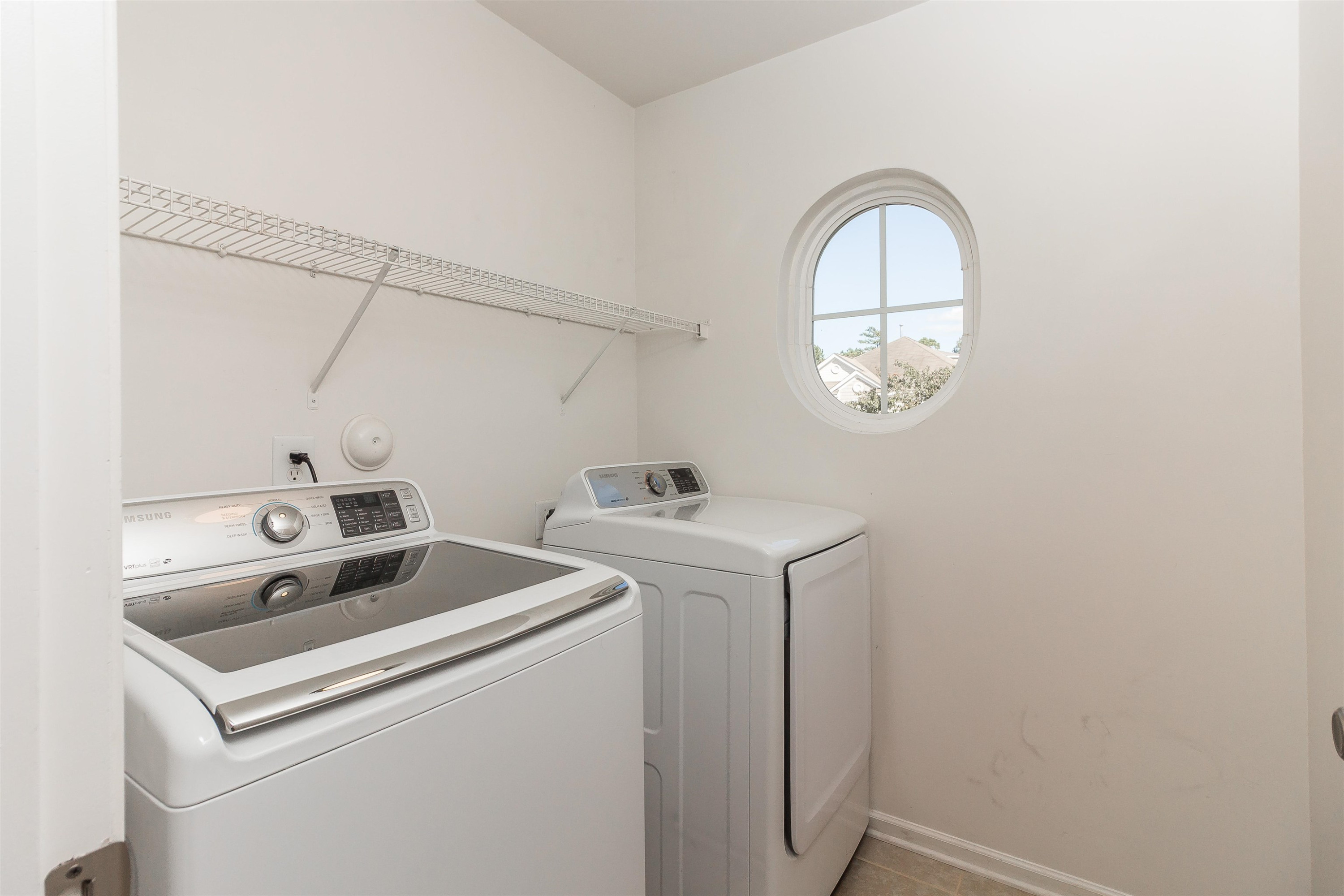 2824 Roundleaf Court Raleigh, NC 27604 - Photo 34 of 40 Laundry room