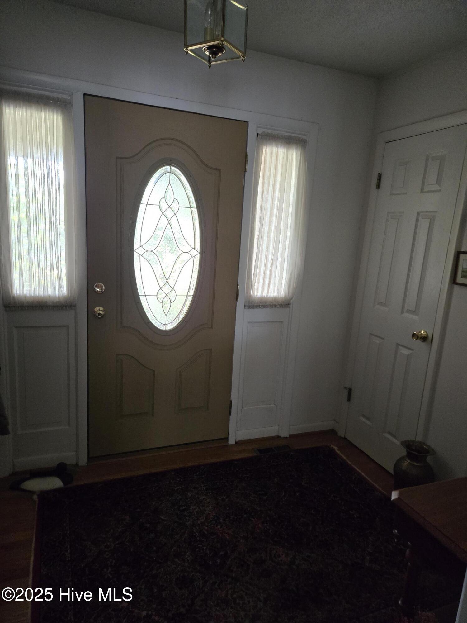 12501 Blues Farm Road Laurinburg, NC 28352 - Photo 2 of 27 foyer