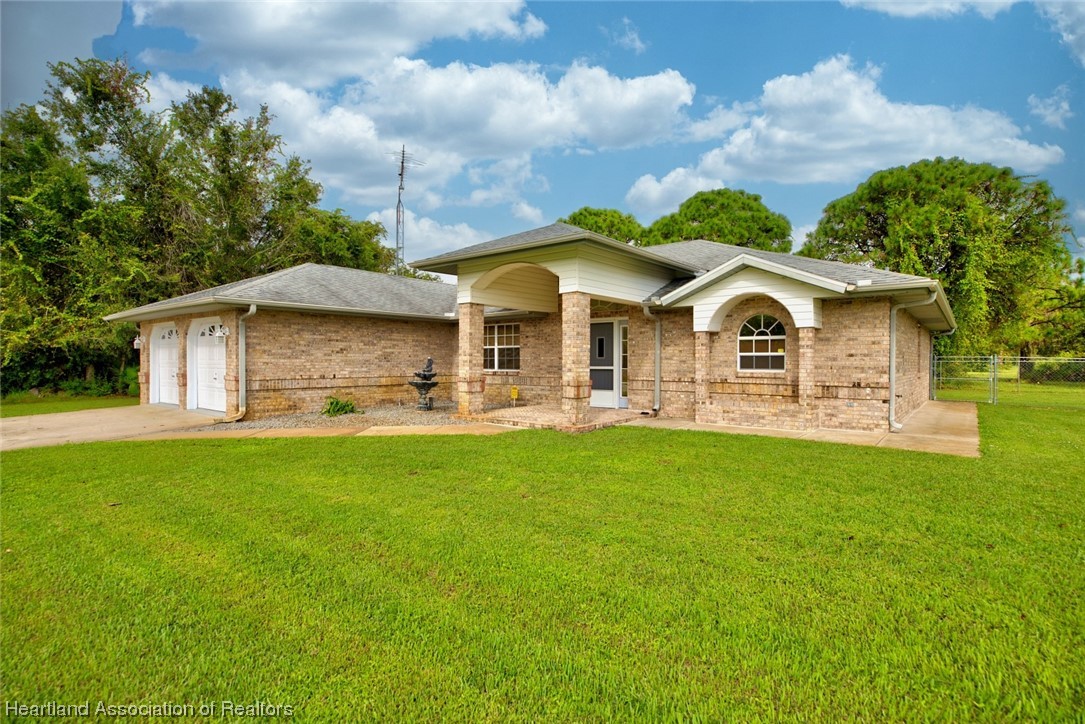 5745 Thunder Road Sebring, FL 33876 - Photo 2 of 44 Gallery Image 2