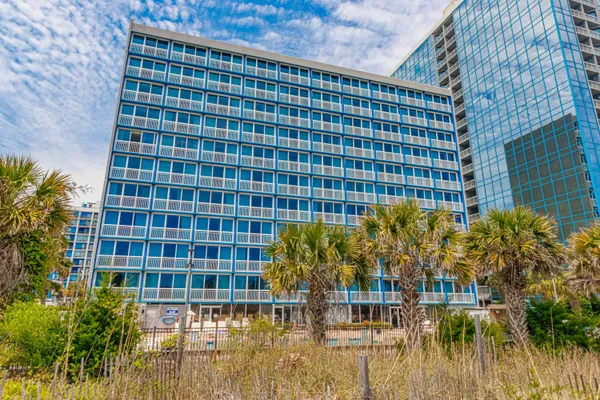 $200,000 | 1304 North Ocean Boulevard, Unit 307, Myrtle Beach, SC 29577
