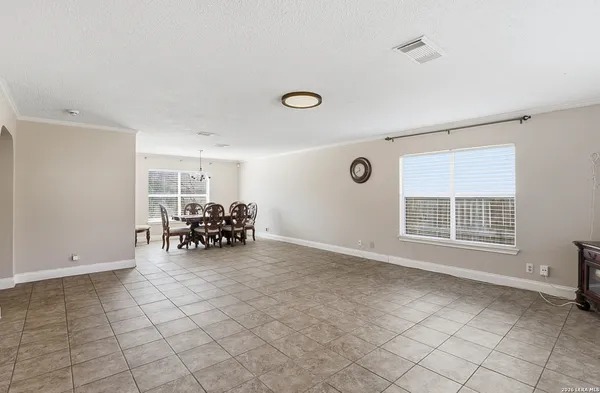 a view of livingroom with furniture and entryway