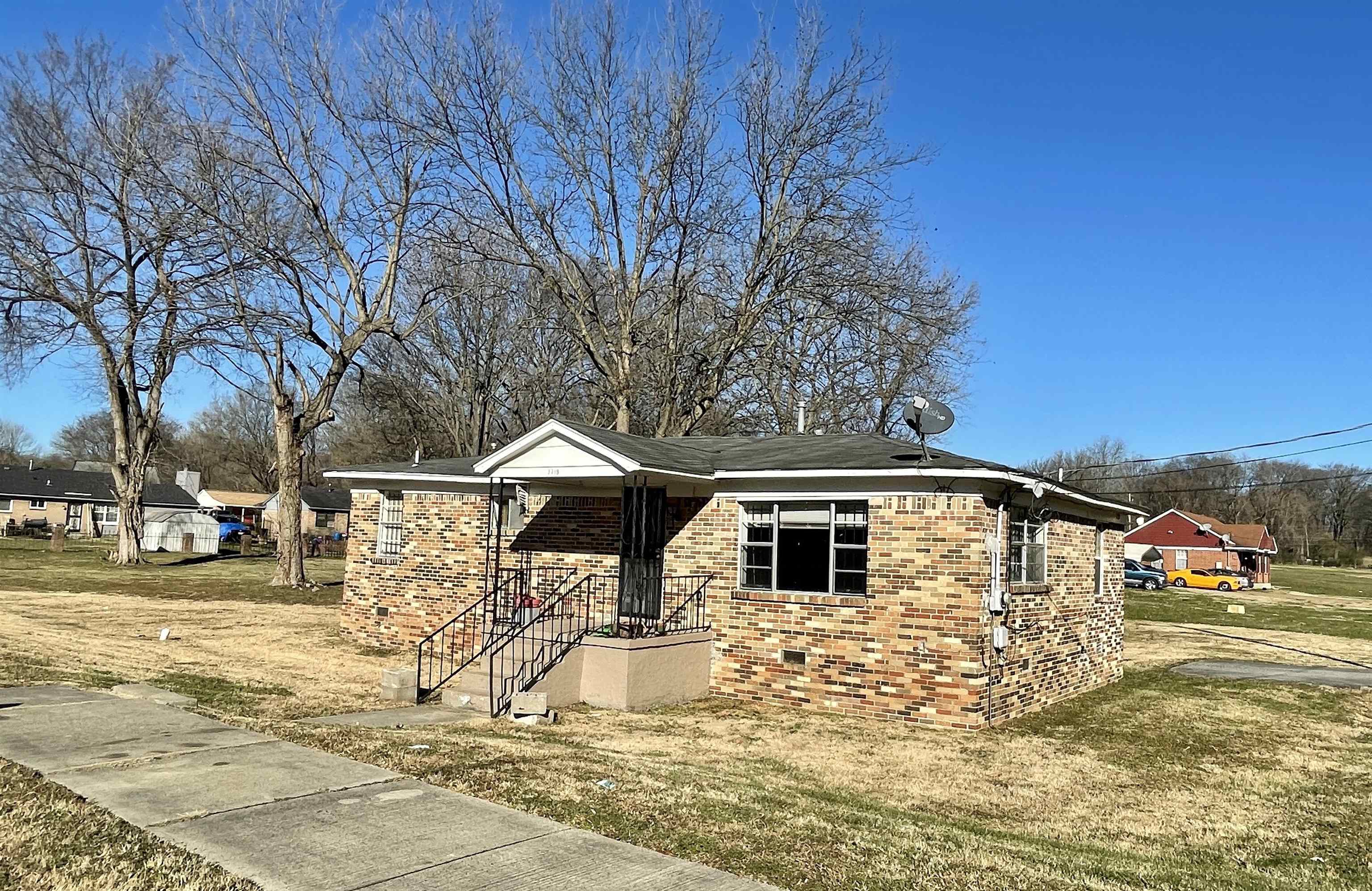 3719 Weaver Road Memphis, TN 38109 - Photo 2 of 5 Gallery Image 2