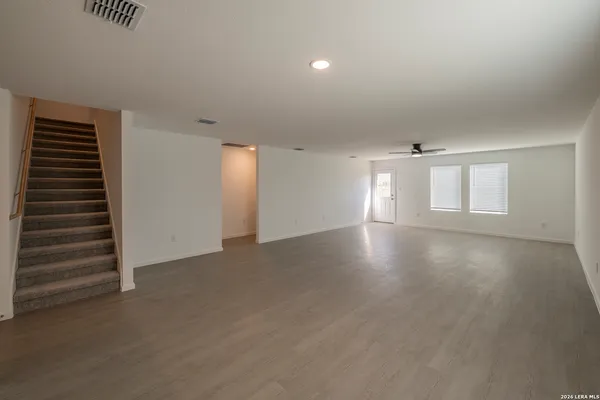 $2,400 | 287 Bailey Bluff, San Antonio, TX 78253