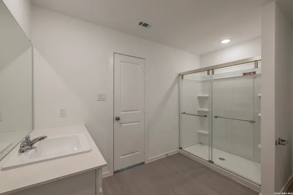 $2,400 | 287 Bailey Bluff, San Antonio, TX 78253