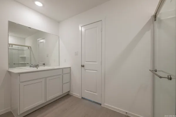 $2,400 | 287 Bailey Bluff, San Antonio, TX 78253