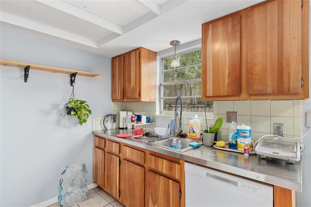 1420 Southwest 42nd Street, Unit B Gainesville, FL 32607 - Photo 17 of 36 Gallery Image 17