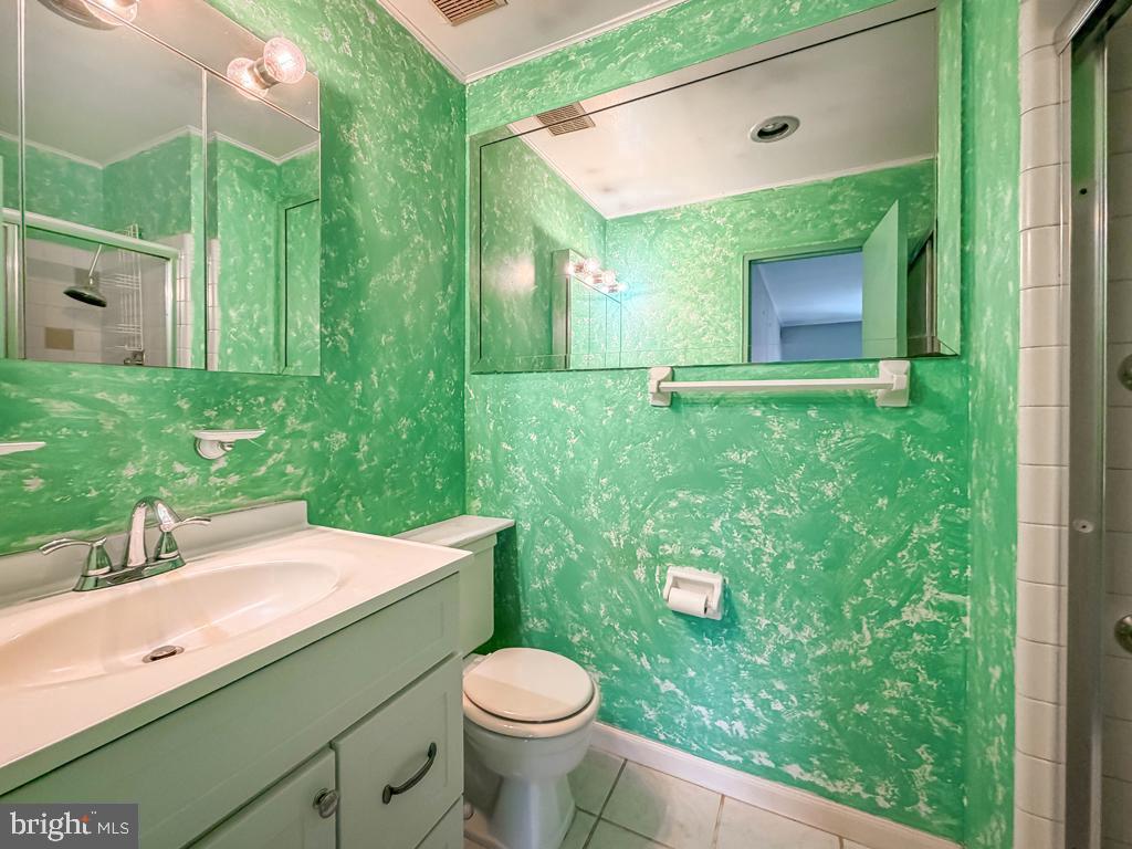 44303-00 Delaire Landing Road, Unit 303 Philadelphia, PA 19114 - Photo 20 of 47
