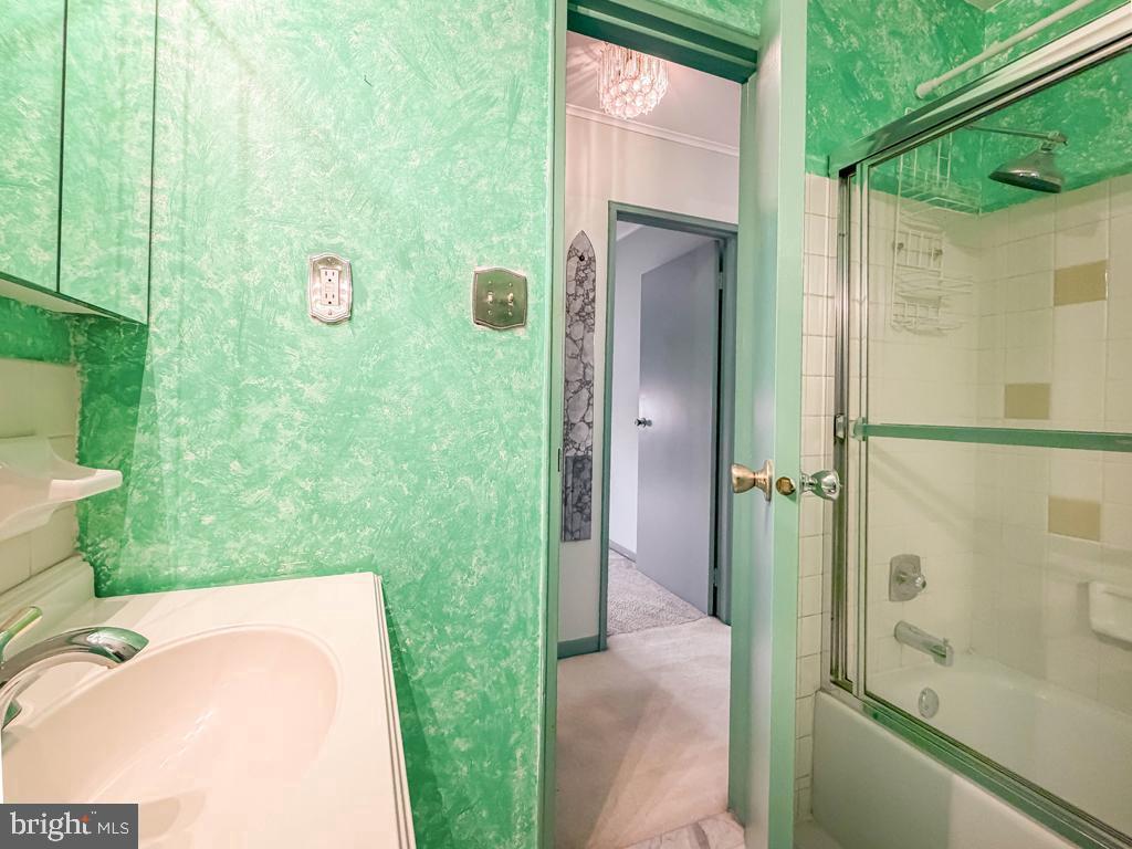 44303-00 Delaire Landing Road, Unit 303 Philadelphia, PA 19114 - Photo 24 of 47