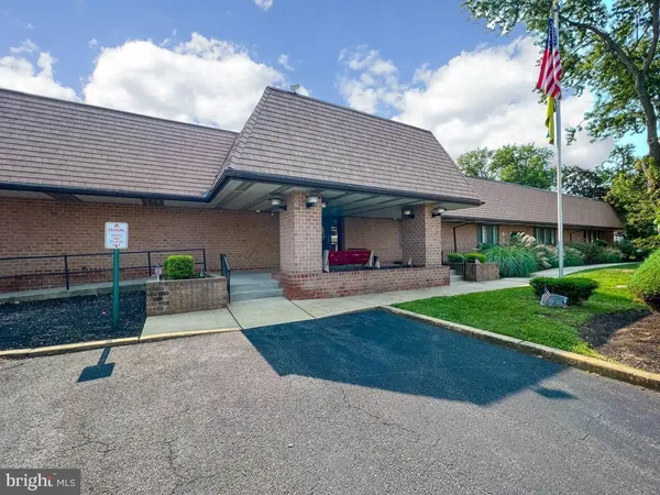 $1,480 | 44303-00 Delaire Landing Road, Unit 303, Philadelphia, PA 19114