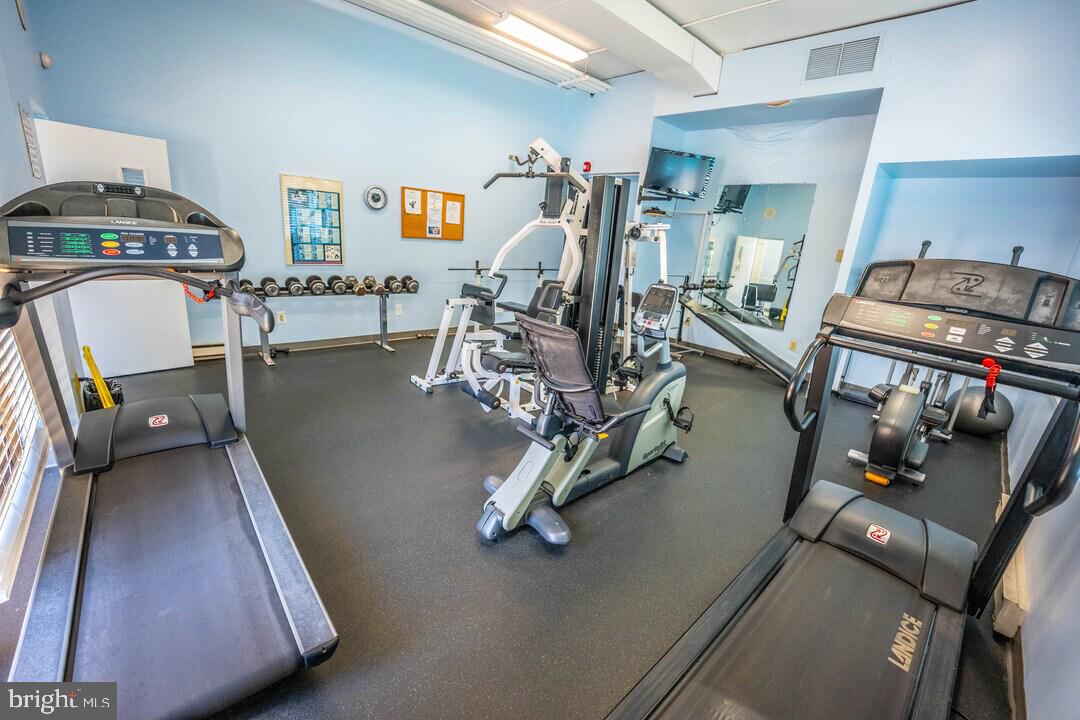 44303-00 Delaire Landing Road, Unit 303 Philadelphia, PA 19114 - Photo 41 of 47