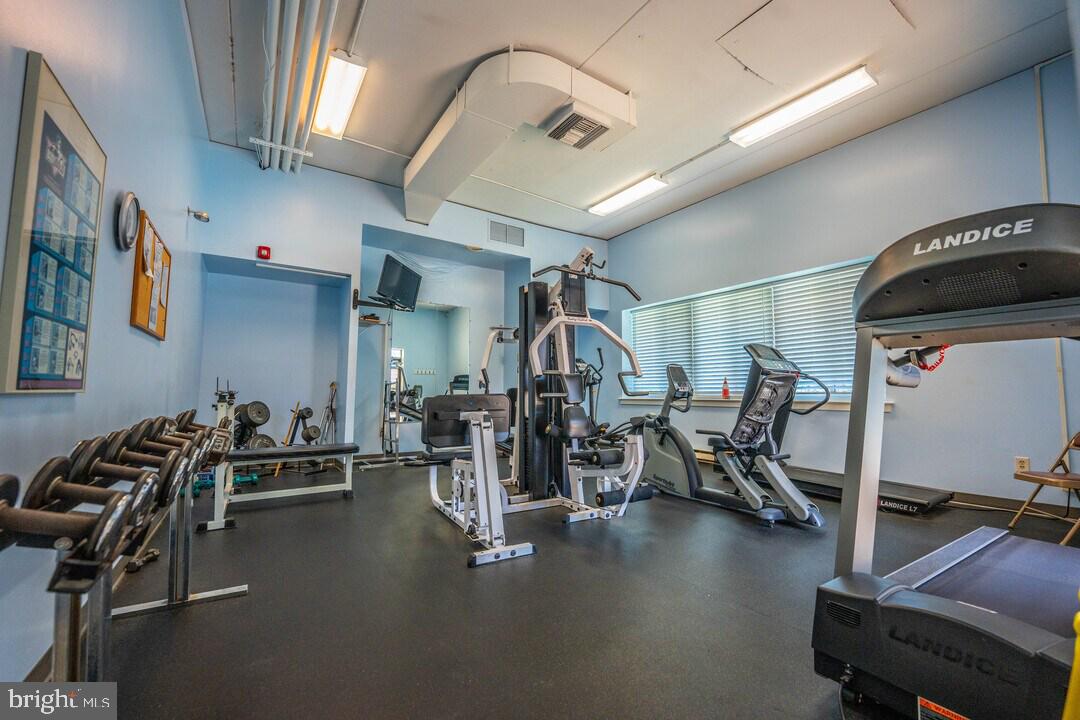 44303-00 Delaire Landing Road, Unit 303 Philadelphia, PA 19114 - Photo 42 of 47