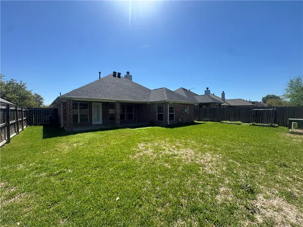 $2,200 | 205 Rugen Lane, College Station, TX 77845