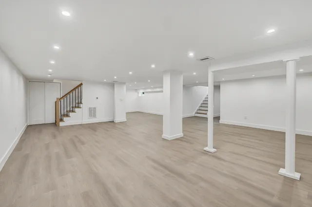 a picture of a wall with a white wall