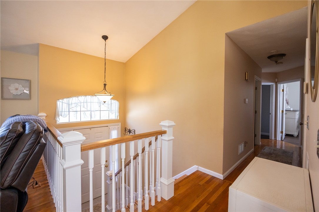 367 Commonwealth Avenue Warwick, RI 02886 - Photo 14 of 38
