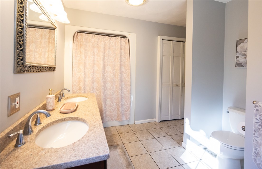 367 Commonwealth Avenue Warwick, RI 02886 - Photo 16 of 38