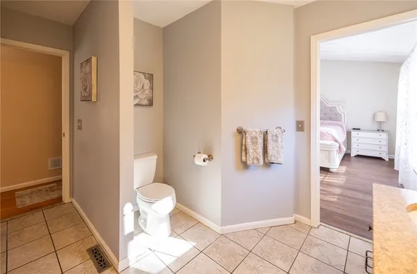 $589,900 | 367 Commonwealth Avenue, Warwick, RI 02886