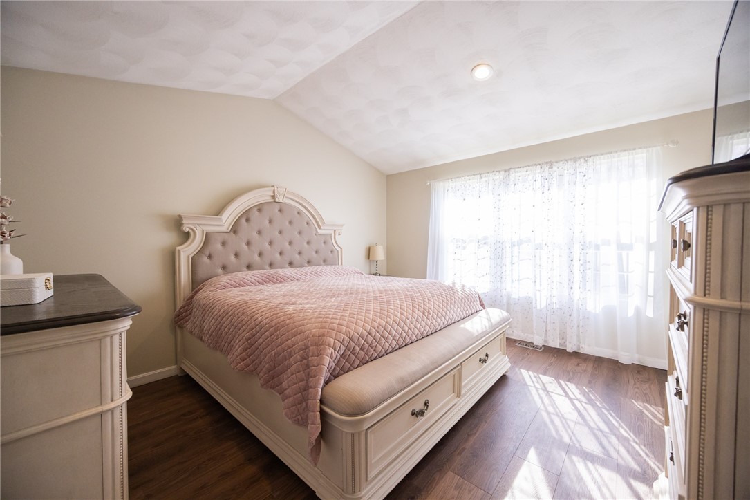 367 Commonwealth Avenue Warwick, RI 02886 - Photo 19 of 38