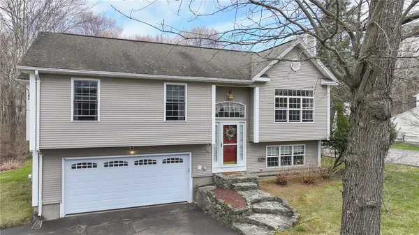 $589,900 | 367 Commonwealth Avenue, Warwick, RI 02886