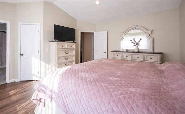 $589,900 | 367 Commonwealth Avenue, Warwick, RI 02886