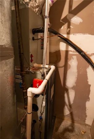 $589,900 | 367 Commonwealth Avenue, Warwick, RI 02886