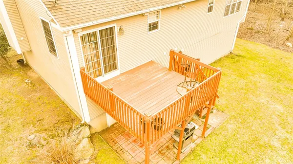 $589,900 | 367 Commonwealth Avenue, Warwick, RI 02886