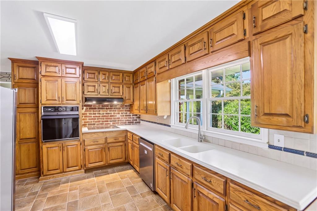 2186 Ingram Road Duluth, GA 30096 - Photo 2 of 25 Gallery Image 2