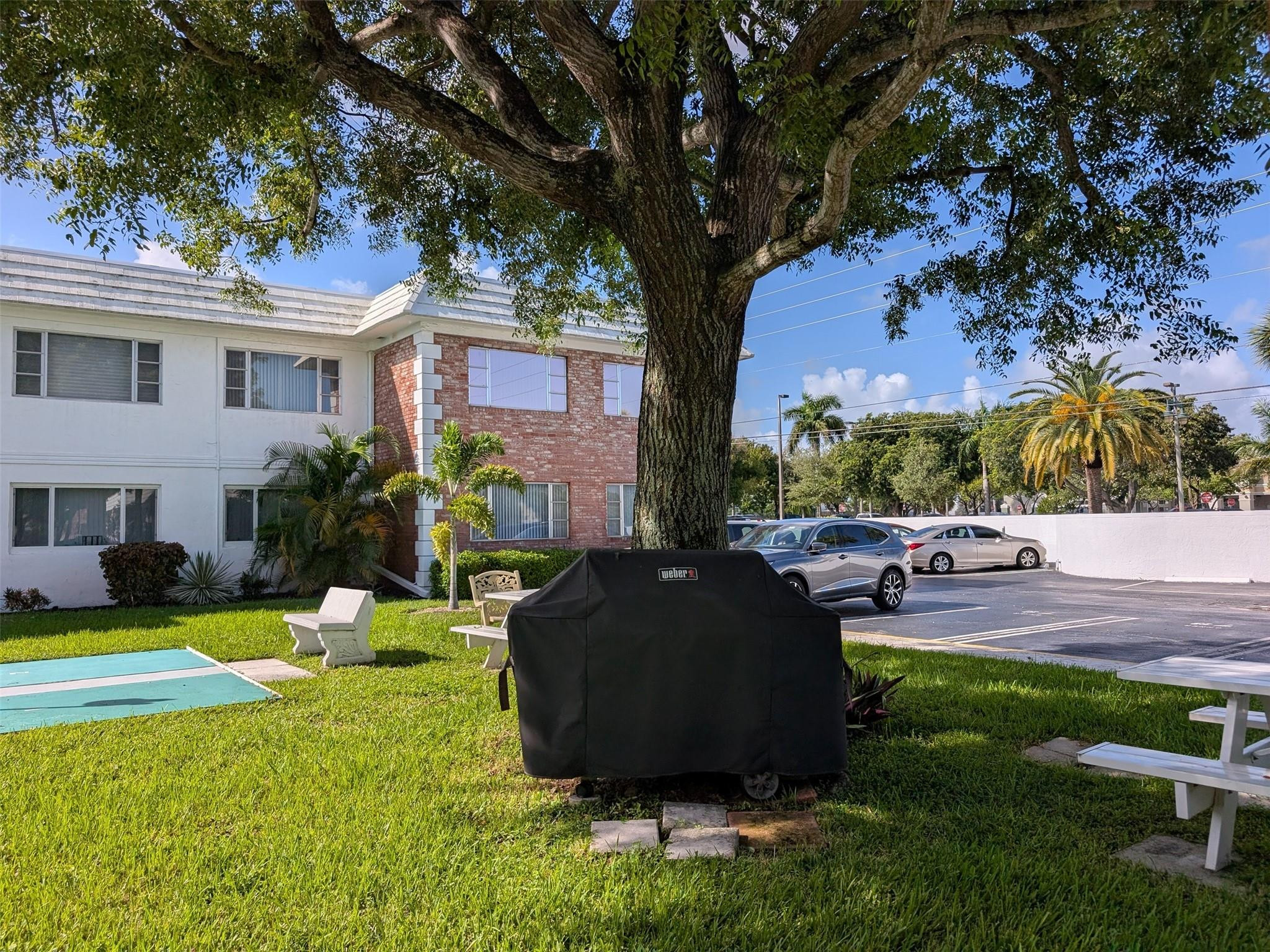 400 South Cypress Road, Unit 423 Pompano Beach, FL 33060 - Photo 13 of 15 BBQ Area