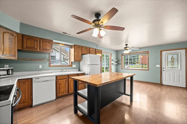 $325,000 | 6813 Diane Drive, Newburg, WI 53090