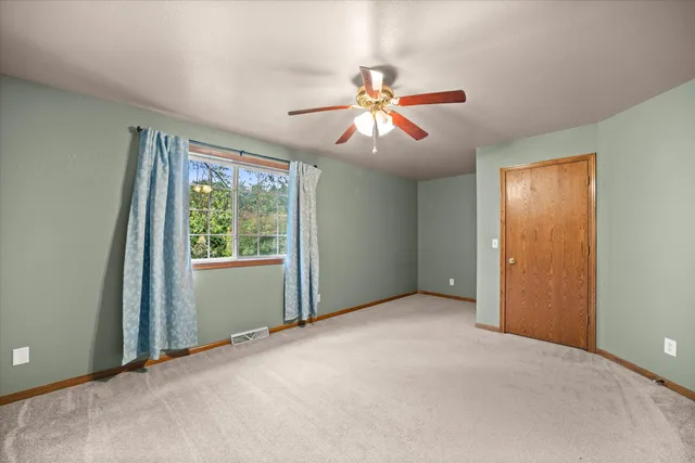 $325,000 | 6813 Diane Drive, Newburg, WI 53090