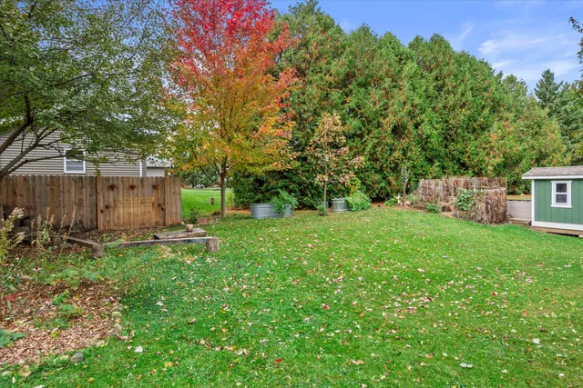 $325,000 | 6813 Diane Drive, Newburg, WI 53090