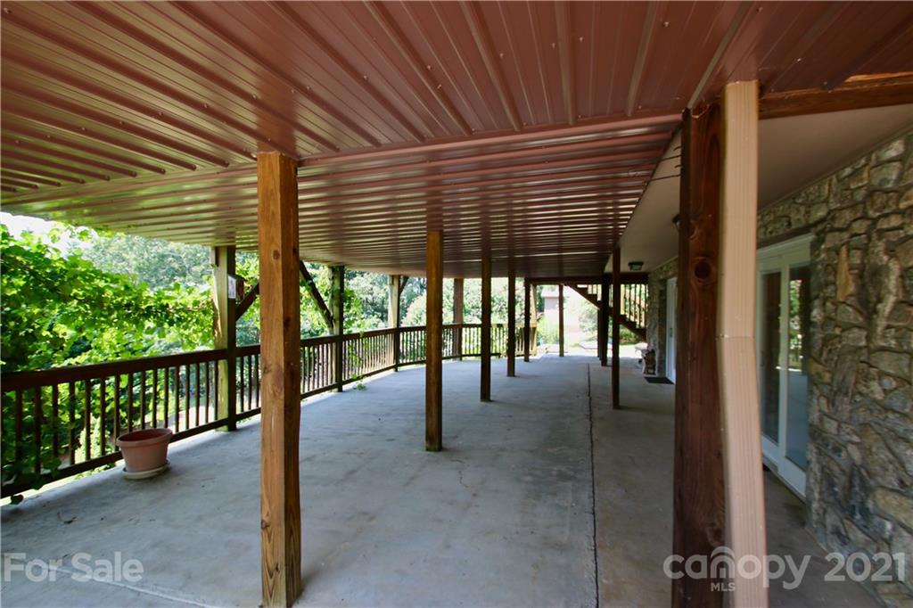 72 Slow Lane Canton, NC 28716 - Photo 44 of 47 a view of entryway