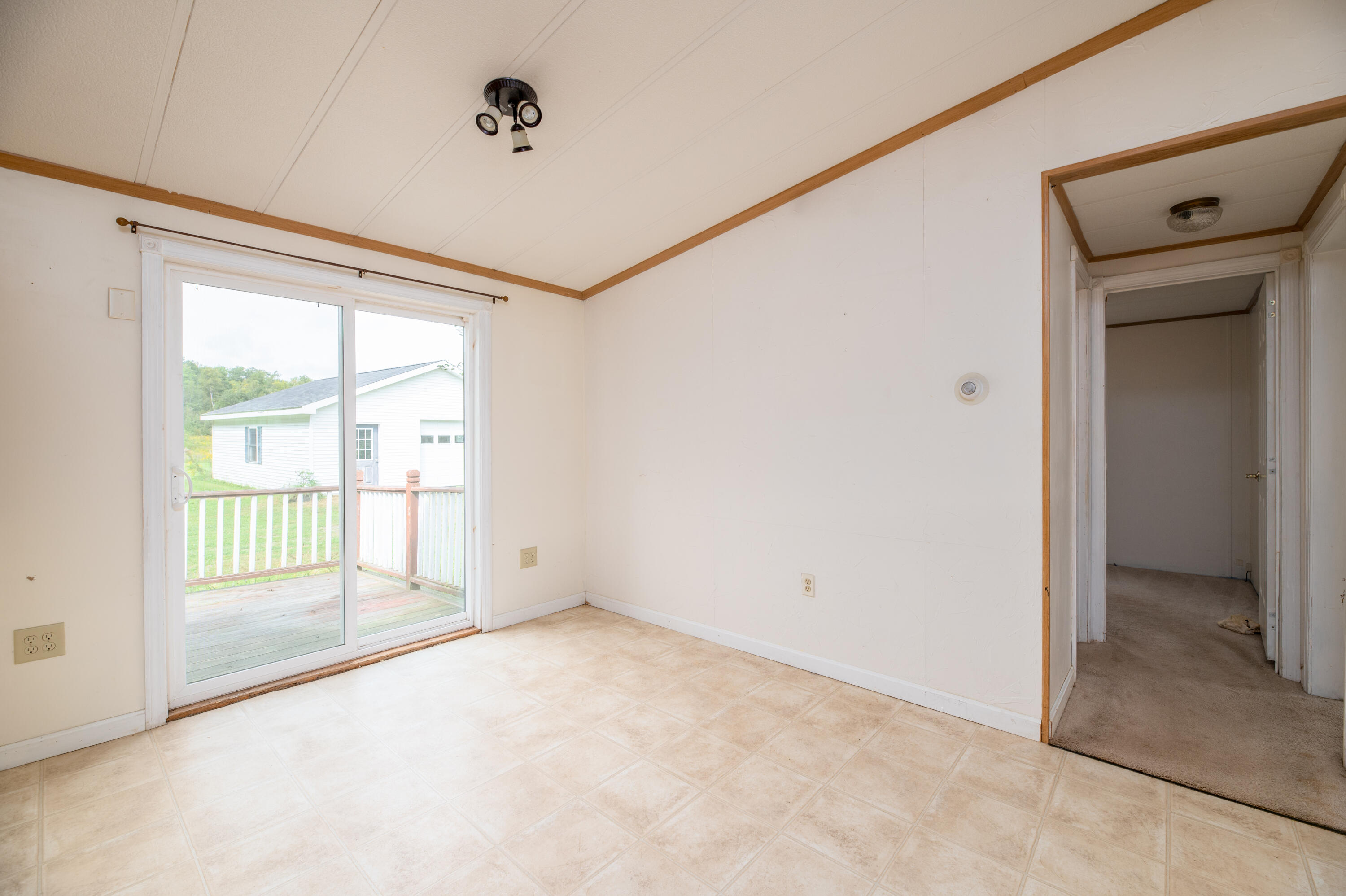 261 Pittston Road Whitefield, ME 04353 - Photo 10 of 22 Interior12