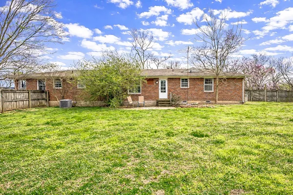 $1,750 | 5205 Green Leaf Drive, Nashville, TN 37211