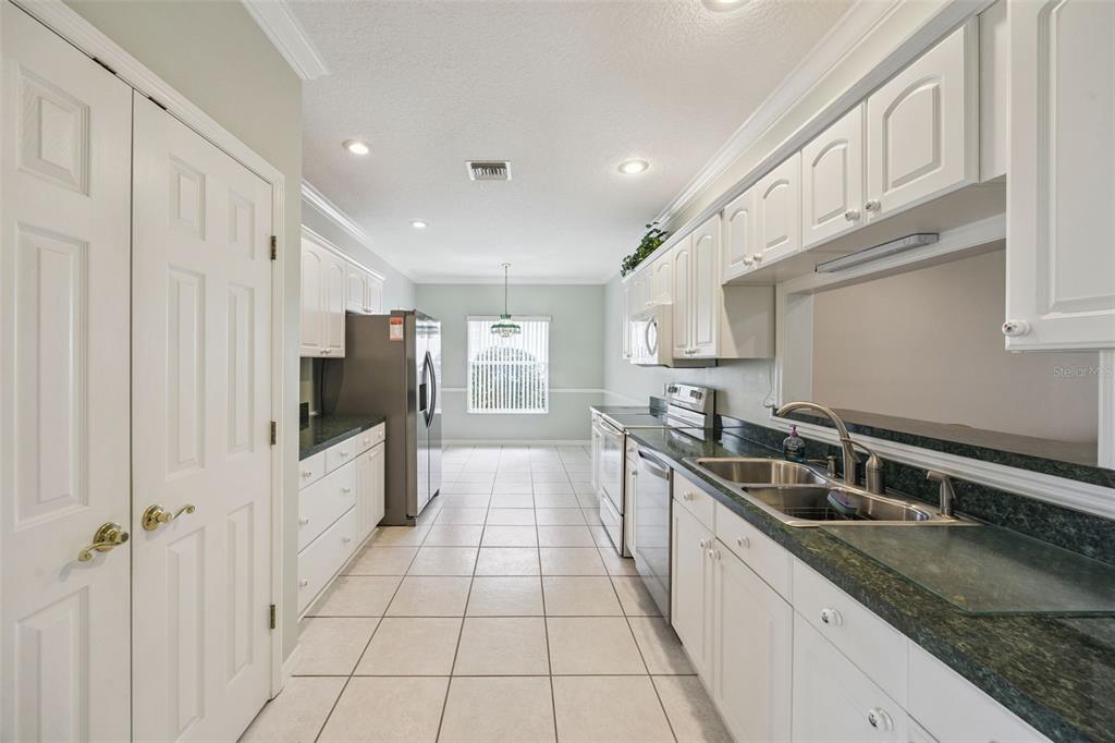 4365 Player Circle Orlando, FL 32808 - Photo 7 of 30