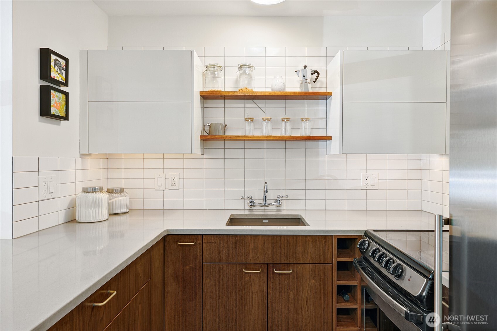 4710 Dayton Avenue North, Unit 2 Seattle, WA 98103 - Photo 8 of 17