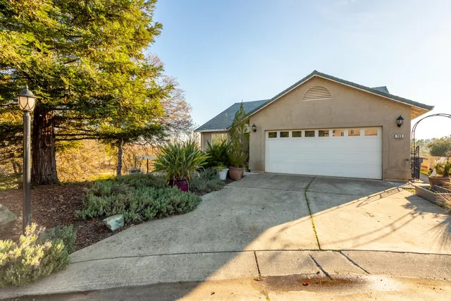$403,000 | 790 Volcano View Trail, Redding, CA 96003
