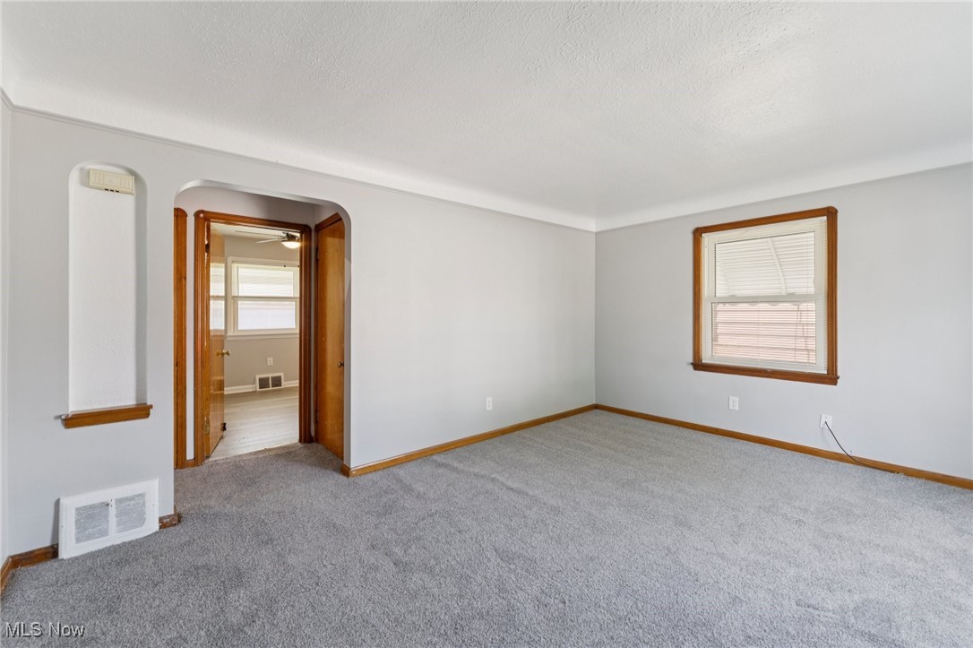 13304 Orme Road Cleveland, OH 44125 - Photo 11 of 31