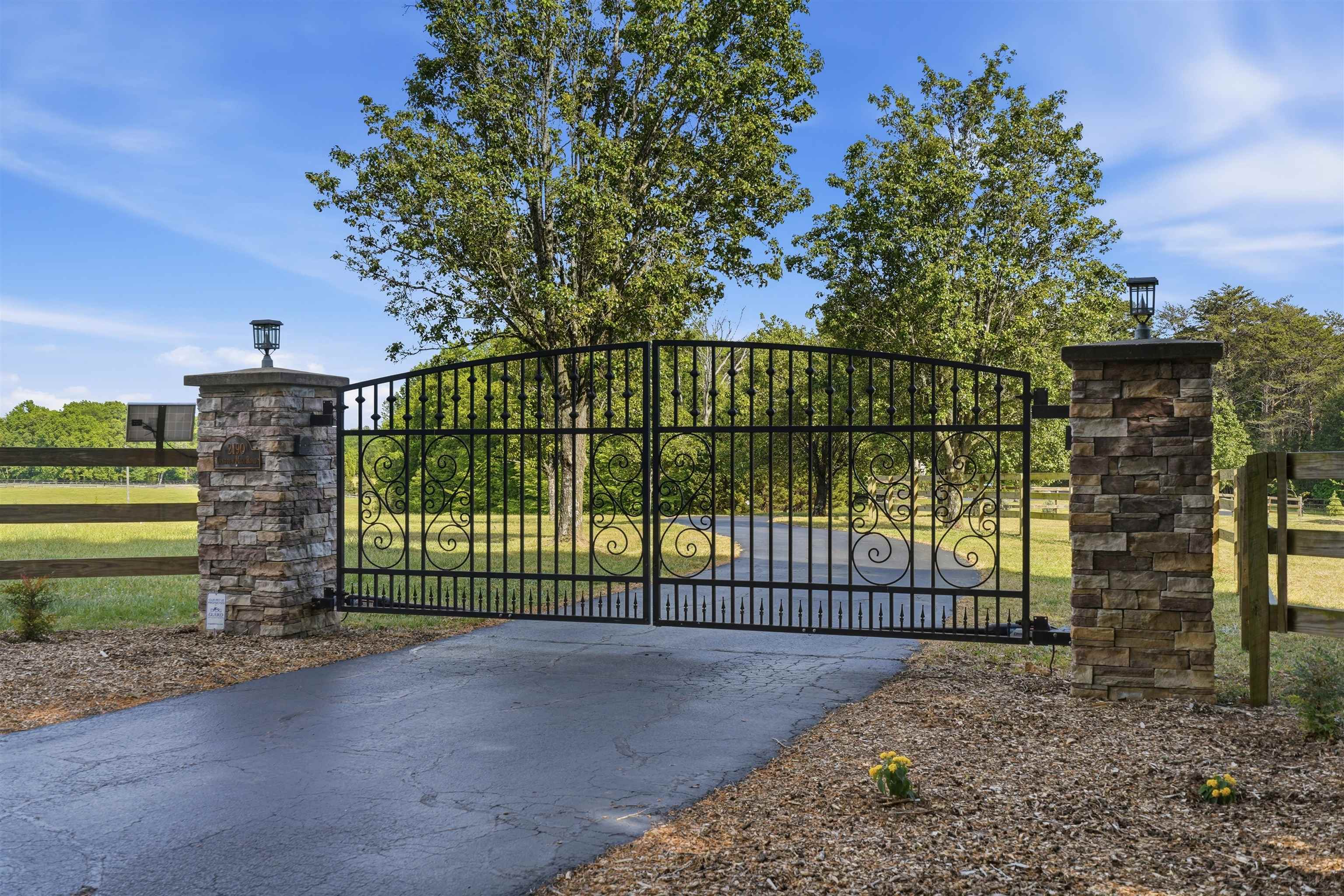 2190 Landrum Mill Road Campobello, SC 29322 - Photo 3 of 48