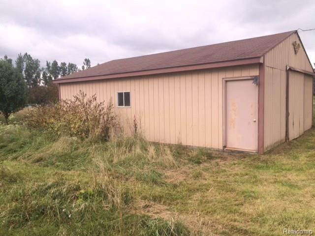 3956 Oak Grove Road North Branch, MI 48461 - Photo 27 of 34 262-189546 barn out 2.JPG