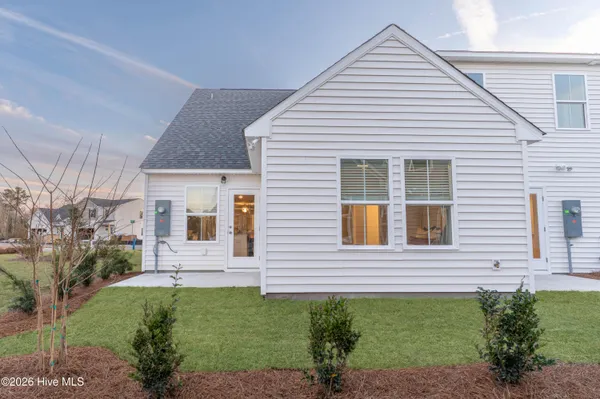 $325,378 | 69 West Pioneer Way, Unit 106, Hampstead, NC 28443