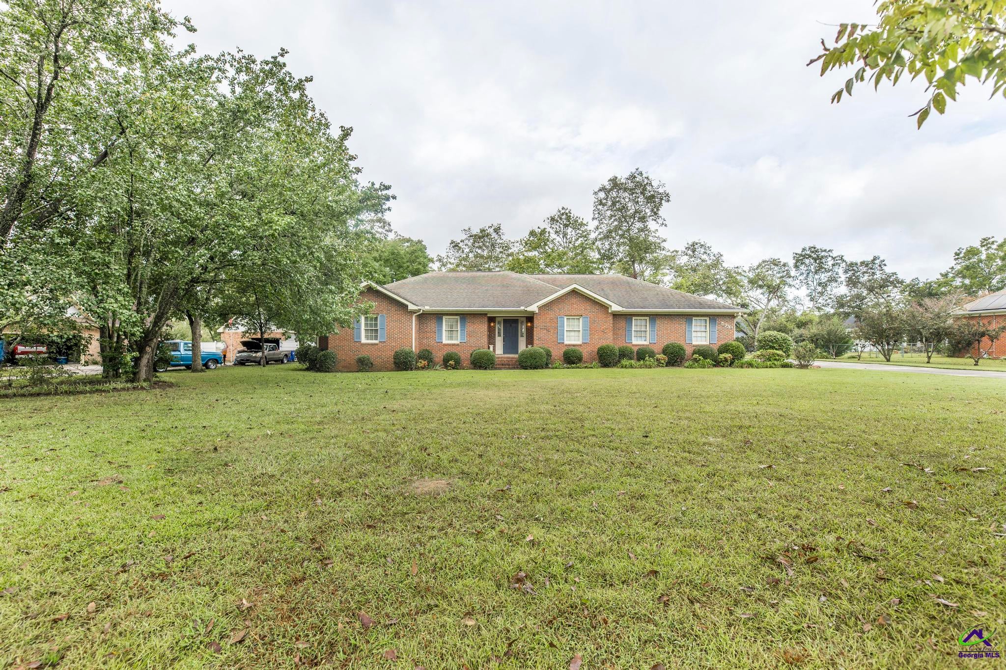 5731 School Road Macon, GA 31216 - Photo 32 of 33 Convenient location close to shopping, dining, and local amenities.