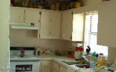 12819 Southwest 61st Place Road Ocala, FL 34481 - Photo 3 of 4 Kitchen