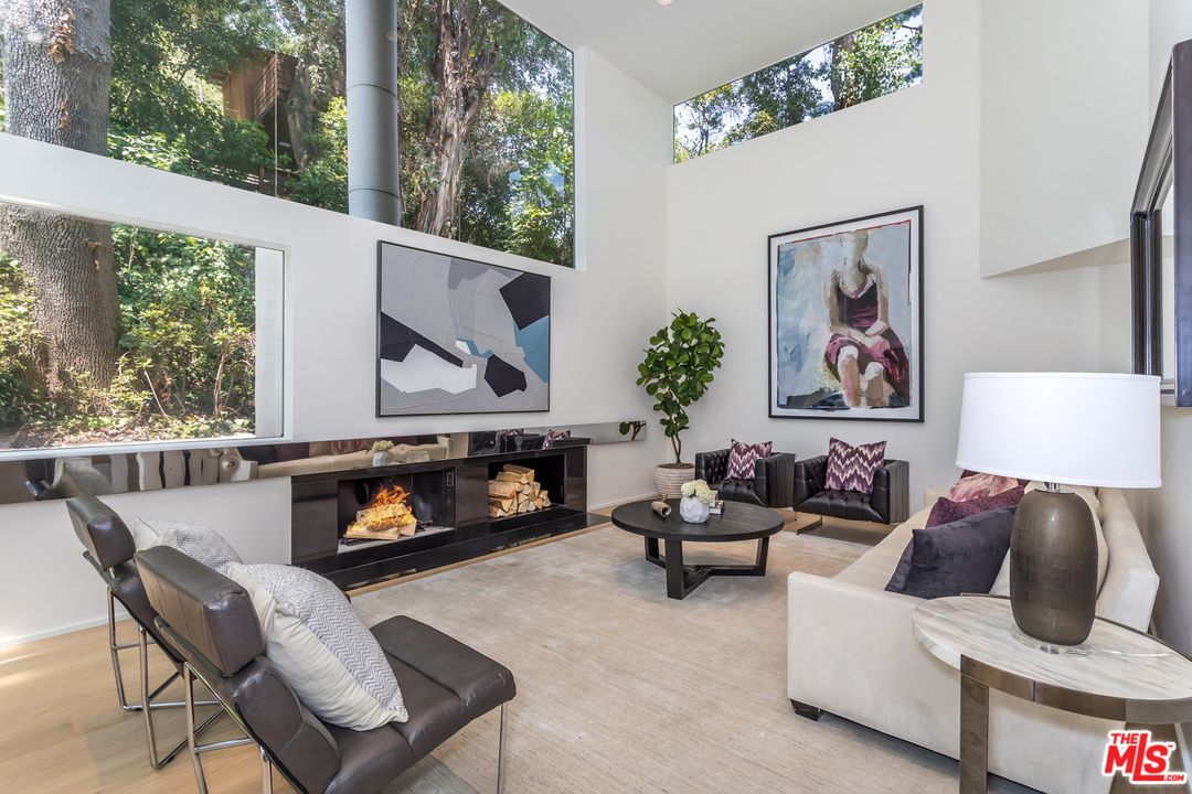 2557 Greenvalley Road Los Angeles, CA 90046 - Photo 11 of 54