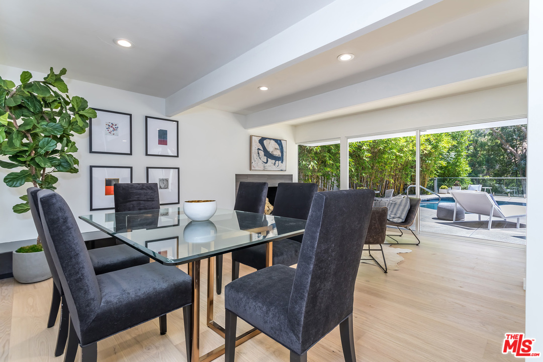 2557 Greenvalley Road Los Angeles, CA 90046 - Photo 14 of 54