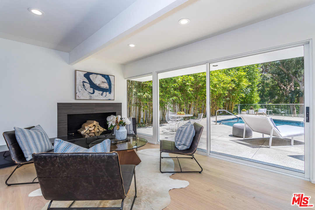 2557 Greenvalley Road Los Angeles, CA 90046 - Photo 15 of 54