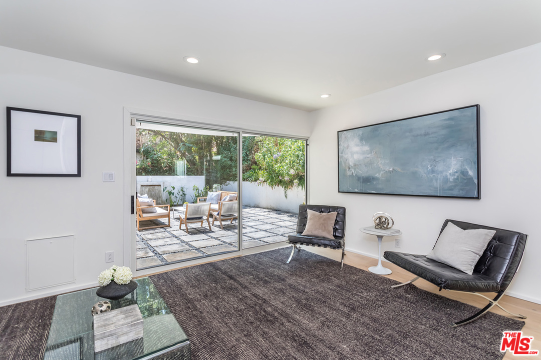 2557 Greenvalley Road Los Angeles, CA 90046 - Photo 21 of 54