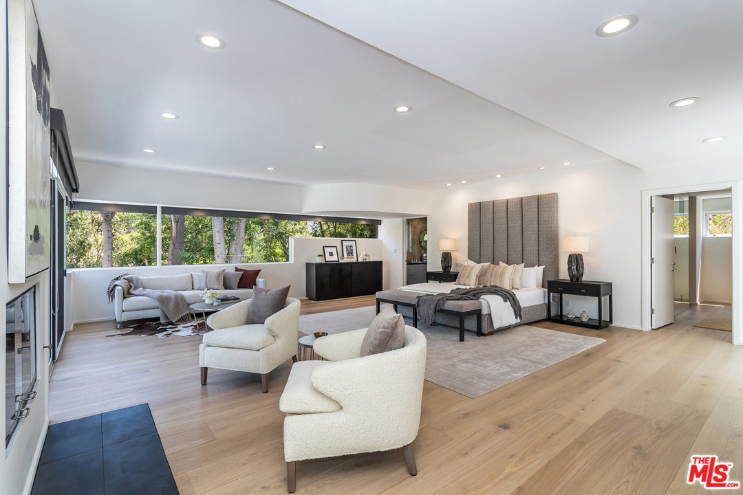 2557 Greenvalley Road Los Angeles, CA 90046 - Photo 27 of 54